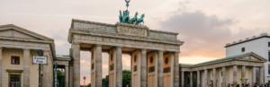 La Puerta de Brandenburgo en Berlín, Alemania. Imagen que ilustra el artículo "Alemania con descuentos".